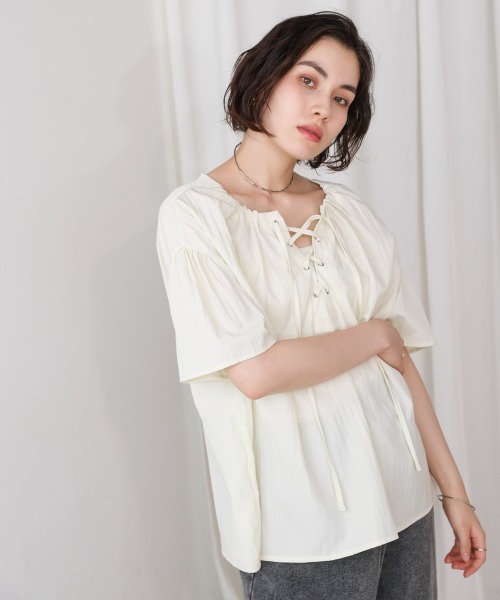 Bou Jeloud(ブージュルード)の「レースアップブラウス(シャツ/ブラウス・レディース・オフホワイト/ブラック・MEDIUM)」の9枚目の写真