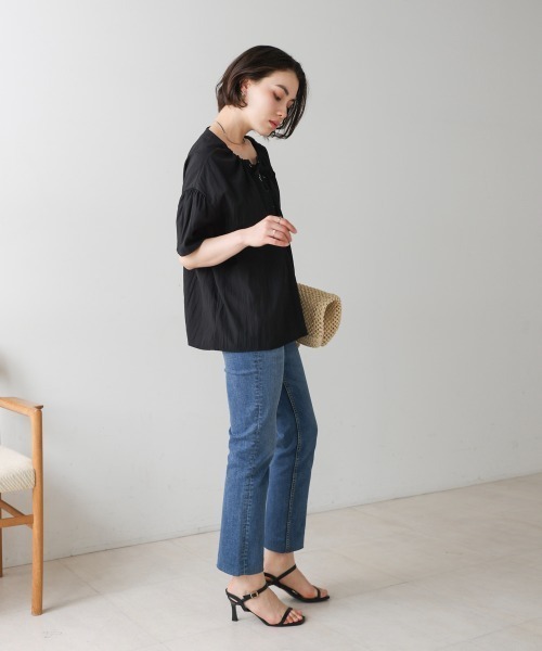 Bou Jeloud(ブージュルード)の「レースアップブラウス(シャツ/ブラウス・レディース・オフホワイト/ブラック・MEDIUM)」の19枚目の写真