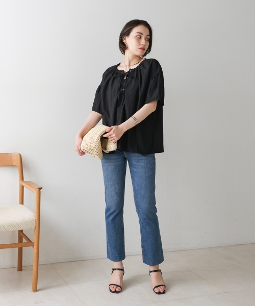 Bou Jeloud(ブージュルード)の「レースアップブラウス(シャツ/ブラウス・レディース・オフホワイト/ブラック・MEDIUM)」の15枚目の写真