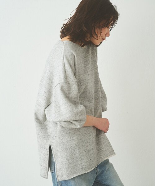 Whim Gazette（ウィムガゼット）の「【WEB＆一部店舗限定カラー】リラックススウェットプルオーバー（スウェット・レディース・グレイッシュベージュ/チャコールグレー/ライトグレー・FREE）」の16枚目の写真