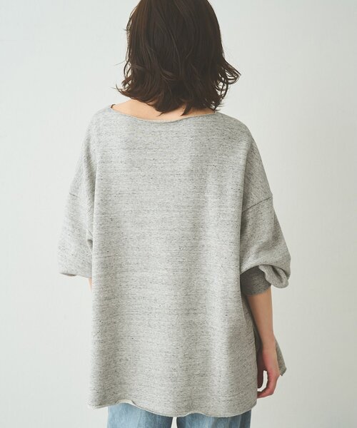 Whim Gazette（ウィムガゼット）の「【WEB＆一部店舗限定カラー】リラックススウェットプルオーバー（スウェット・レディース・グレイッシュベージュ/チャコールグレー/ライトグレー・FREE）」の15枚目の写真