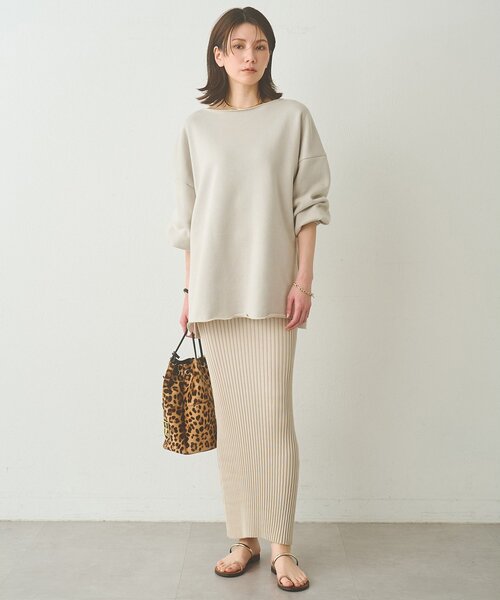 Whim Gazette（ウィムガゼット）の「【WEB＆一部店舗限定カラー】リラックススウェットプルオーバー（スウェット・レディース・グレイッシュベージュ/チャコールグレー/ライトグレー・FREE）」の5枚目の写真