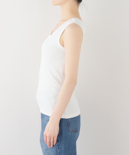 IENA（イエナ）の「《UVカット》テレコストレッチフレンチノースリーブ（タンクトップ・レディース・ベージュ/ブラウン/ホワイト・FREE）」の12枚目の写真
