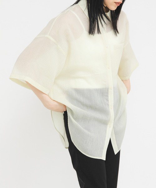 KBF（ケイビーエフ）の「シアーストライプBIGシャツ（シャツ/ブラウス・レディース・イエロー系その他/パープル系その他/グリーン系その他・ONE）」の3枚目の写真