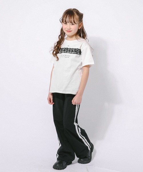 URBAN CHERRY(アーバンチェリー)の「【綿100%/吸水速乾】フラワーロゴプリントレースTシャツ(Tシャツ/カットソー・キッズ・ピンク/ネイビー/ホワイト・150cm/140cm/130cm/120cm/110cm)」の9枚目の写真