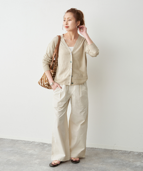 Spick & Span(スピックアンドスパン)の「ライトコットンストレートパンツ(その他パンツ・レディース・ベージュ/イエロー/ネイビー・40/38/36)」の14枚目の写真
