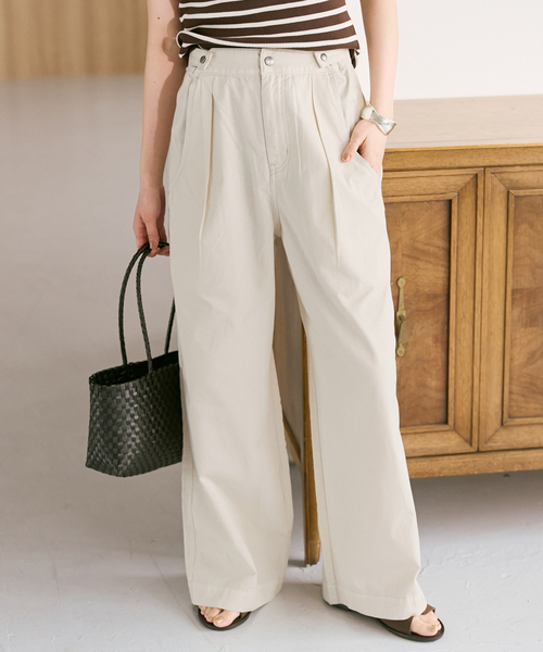 Spick & Span(スピックアンドスパン)の「ライトコットンストレートパンツ(その他パンツ・レディース・ベージュ/イエロー/ネイビー・40/38/36)」の10枚目の写真