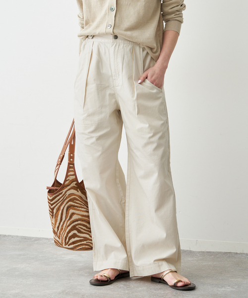 Spick & Span(スピックアンドスパン)の「ライトコットンストレートパンツ(その他パンツ・レディース・ベージュ/イエロー/ネイビー・40/38/36)」の4枚目の写真