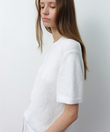 LEVAR（レバー）の「Pebble Boucle Knit Top - Off White（ニット/セーター）」