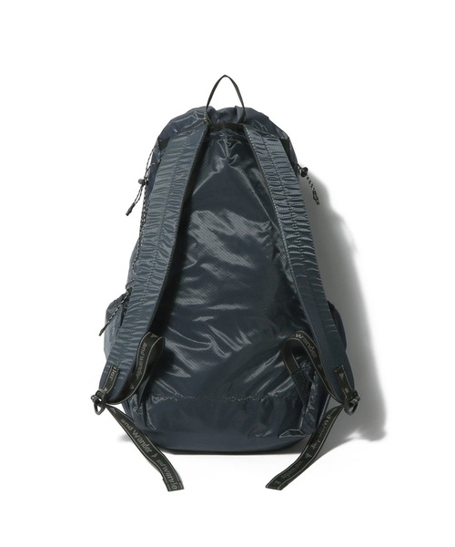 and wander(アンドワンダー)の「and wander / sil daypack(バックパック/リュック・レディース・ネイビー・FREE)」の2枚目の写真