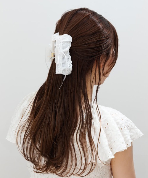 flower(フラワー)の「ガーデンレースクリップ(バレッタ/ヘアクリップ・レディース・アイボリー/ブラック・FREE)」の13枚目の写真