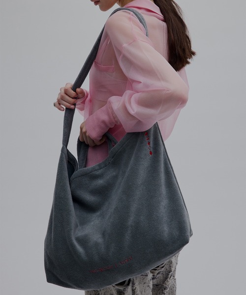 FRUIT OF THE LOOM(�t���[�c�I�u�U���[��)��Fruit of the Loom × Ameri FRUIT EMBROIDERY BAG(�V�����_�[�o�b�O)
