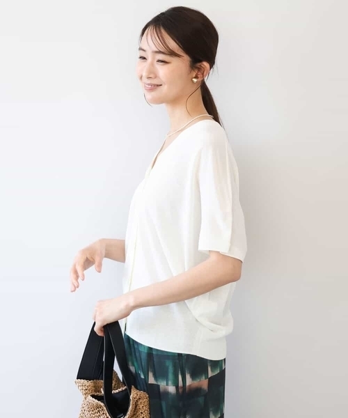 MK MICHEL KLEIN（エムケーミッシェルクラン）の「[洗える]Vネックドルマンスリーブカーディガン（カーディガン/ボレロ・レディース・ブルー/ホワイト/ネイビー・38）」の2枚目の写真