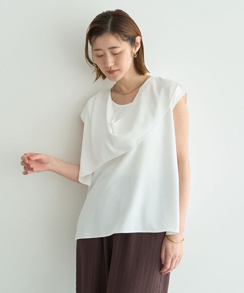 YECCA VECCA(イェッカヴェッカ)の「ドレープブラウス(シャツ/ブラウス・レディース・オフホワイト/ネイビー/ミント・FREE)」の5枚目の写真