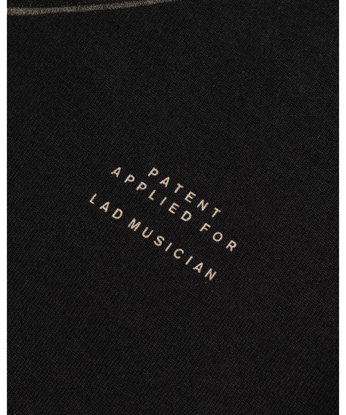LAD MUSICIAN（ラッドミュージシャン）の「Gibson × LAD MUSICIAN PRINT T-SHIRT（Tシャツ/カットソー・メンズ・ブラック・42/44）」の4枚目の写真