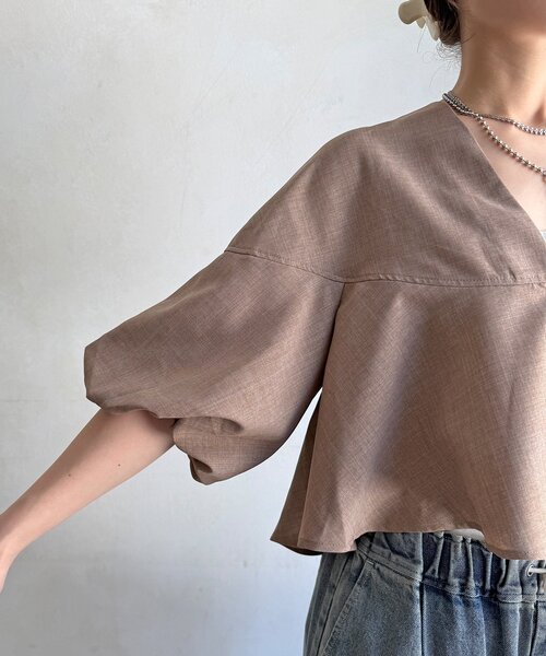 DouDou(ドゥドゥ)の「【WEB限定/セット着用可能】リネンライクジップボレロ(シャツ/ブラウス・レディース・グレイッシュベージュ/グレー/ブラック・FREE)」の10枚目の写真