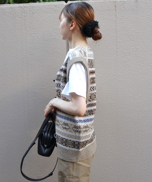 THE SHINZONE(ザ シンゾーン)の「THE SHINZONE/シンゾーン フェアアイルニットベスト FAIR ISLE KNIT VEST 26AMSNI08(ベスト・レディース・ネイビー/ベージュ・FREE)」の9枚目の写真