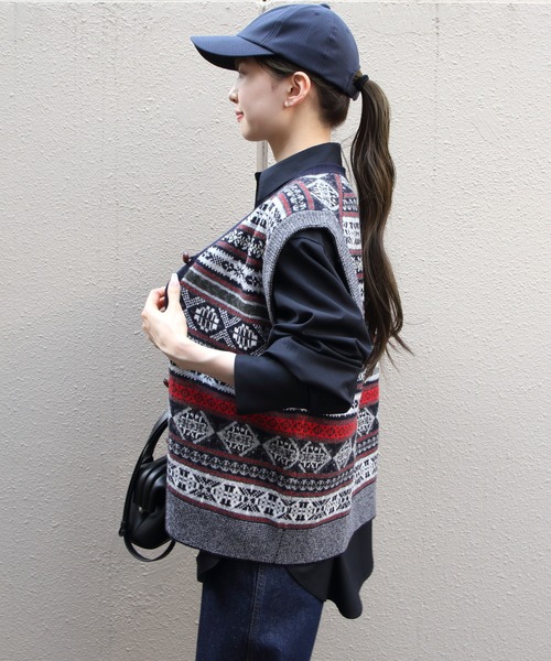 THE SHINZONE(ザ シンゾーン)の「THE SHINZONE/シンゾーン フェアアイルニットベスト FAIR ISLE KNIT VEST 26AMSNI08(ベスト・レディース・ネイビー/ベージュ・FREE)」の22枚目の写真
