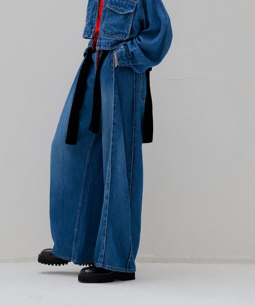 DRESSLAVE(ドレスレイブ)の「lyocell denim side tuck wide pants(リヨセルデニムショート丈ジャケットサイドタックワイドパンツ)(デニムパンツ・レディース・インディゴブルー・38/36)」の5枚目の写真