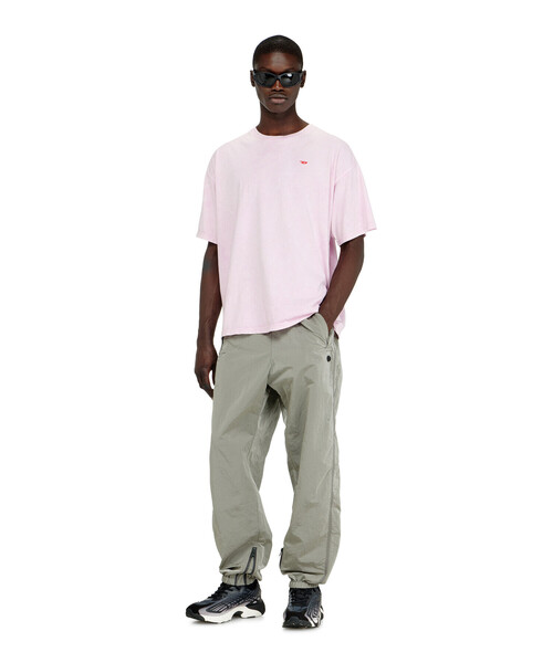 DIESEL（ディーゼル）の「メンズ Tシャツ T-BOXT-AA14（Tシャツ/カットソー・メンズ・ブラック系その他/ピンク系その他/ベージュ系その他・X-SMALL/MEDIUM/SMALL/X-LARGE/XXX-LARGE/LARGE/XX-LARGE）」の4枚目の写真