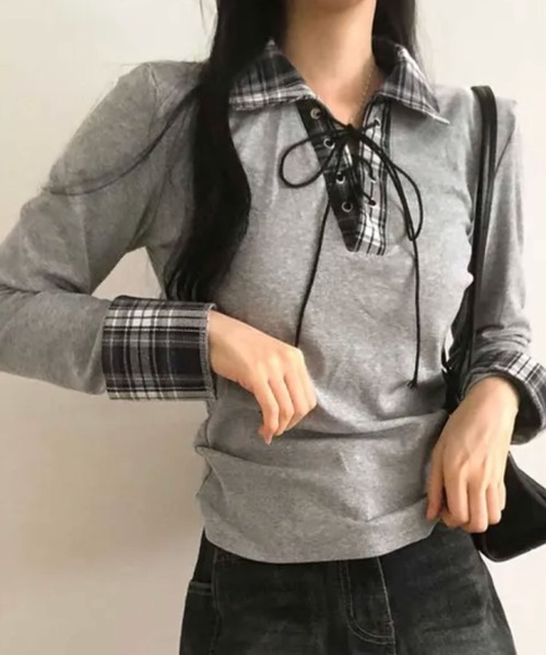 2ly2(トゥーリートゥー)の「レースアップ×チェック切替が映える / 大人ガーリートップス(Tシャツ/カットソー・レディース・ブラック/ホワイト/グレー・FREE)」の3枚目の写真