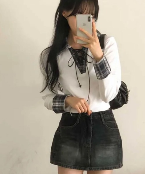 2ly2(トゥーリートゥー)の「レースアップ×チェック切替が映える / 大人ガーリートップス(Tシャツ/カットソー・レディース・ブラック/ホワイト/グレー・FREE)」の6枚目の写真