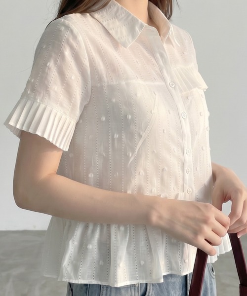 umune(ウムネ)の「ブラウス ドット柄 ジャガード 裾プリーツ フリル 5分袖 五分袖 衿付き シアー 透け感 フェミニン トップス 夏(シャツ/ブラウス・レディース・オフホワイト/ブラック・FREE)」の7枚目の写真