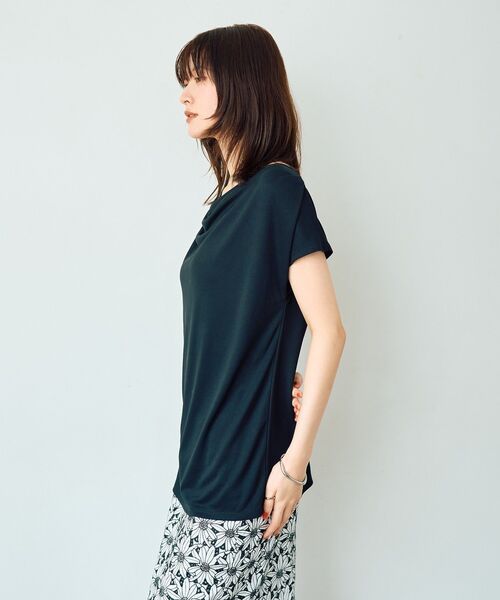 YECCA VECCA(イェッカヴェッカ)の「【接触冷感】ドレープカットトップス(Tシャツ/カットソー・レディース・ブラウン/ブルーグリーン/ブラック・FREE)」の8枚目の写真
