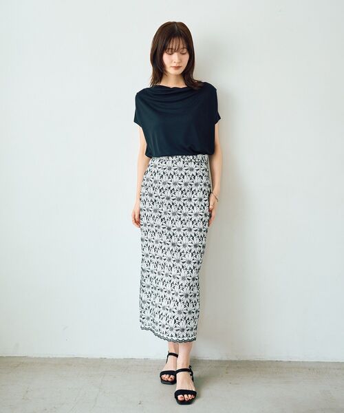 YECCA VECCA(イェッカヴェッカ)の「【接触冷感】ドレープカットトップス(Tシャツ/カットソー・レディース・ブラウン/ブルーグリーン/ブラック・FREE)」の11枚目の写真