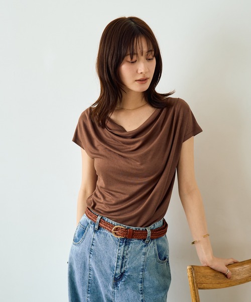 YECCA VECCA(イェッカヴェッカ)の「【接触冷感】ドレープカットトップス(Tシャツ/カットソー・レディース・ブラウン/ブルーグリーン/ブラック・FREE)」の1枚目の写真