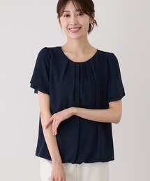 胸元タックブラウス