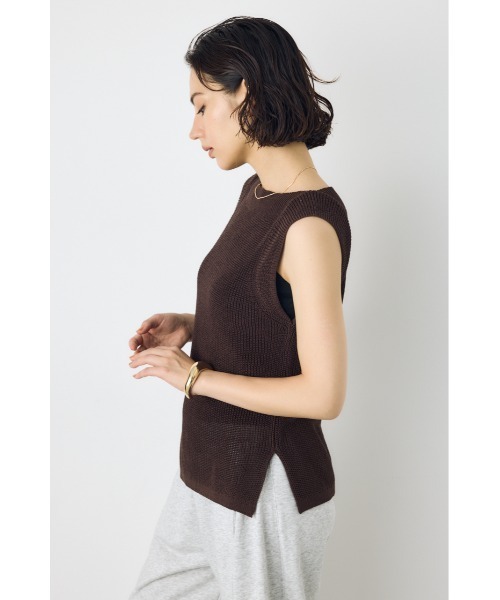 AZUL by moussy（アズールバイマウジー）の「【着丈バリエ】リネンライク畔編みノースリーブニットトップス 体系カバー お尻が隠れる 夏服 秋服 サマーニット シアートップス シアーニット（ニット/セーター・レディース・ブラック/ブラウン/カーキ・MEDIUM/SMALL）」の13枚目の写真