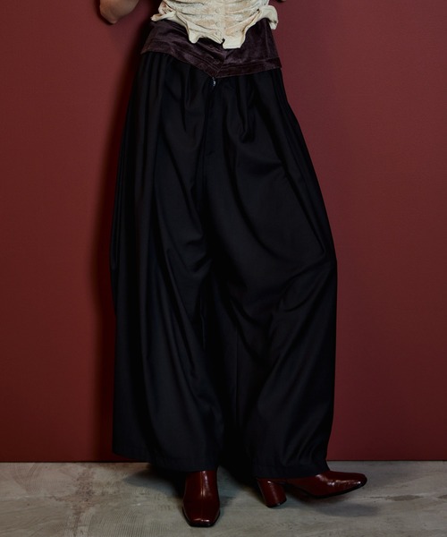 MAISON SPECIAL(メゾンスペシャル)の「Volume Suiting Pants/ボリュームスーチングパンツ(その他パンツ・レディース・ブラック/グレー・36/38)」の16枚目の写真