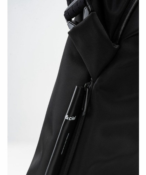 Cote&Ciel(コートエシエル)の「【cote&ciel/コートエシエル】 Rour Sleek Black / 3WAY リュック(バックパック/リュック・メンズ・ブラック・FREE)」の8枚目の写真