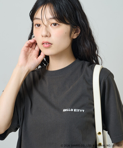 FREAK'S STORE(フリークスストア)の「SANRIO/サンリオ ”HELLO KITTY' 目隠し コミックプリントTシャツ(Tシャツ/カットソー・レディース・オフホワイト/チャコール/ピンク・フリ-)」の16枚目の写真