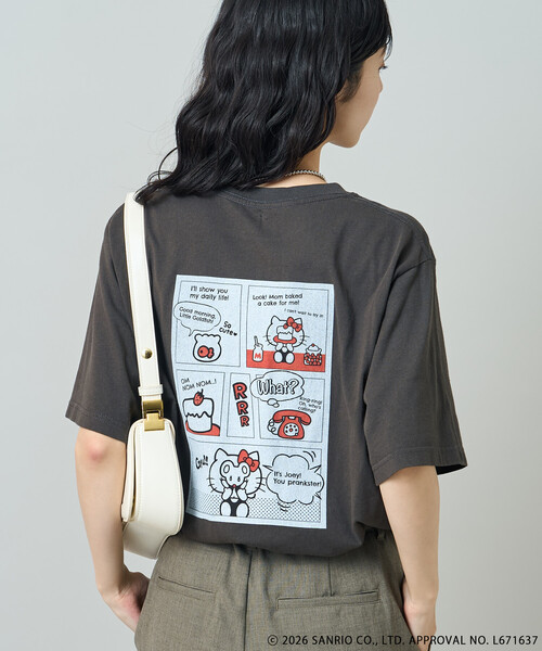 FREAK'S STORE(フリークスストア)の「SANRIO/サンリオ ”HELLO KITTY' 目隠し コミックプリントTシャツ(Tシャツ/カットソー・レディース・オフホワイト/チャコール/ピンク・フリ-)」の17枚目の写真
