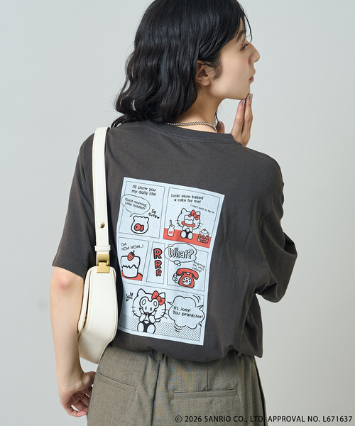 FREAK'S STORE(フリークスストア)の「SANRIO/サンリオ ”HELLO KITTY' 目隠し コミックプリントTシャツ(Tシャツ/カットソー・レディース・オフホワイト/チャコール/ピンク・フリ-)」の18枚目の写真
