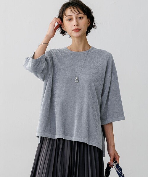 23区 S(ニジュウサンクチイサイサイズ)の「マットベロア ニットプルオーバー(ニット/セーター・レディース・ブラック系/スカイブルー系/ダークブラウン系・32)」の1枚目の写真
