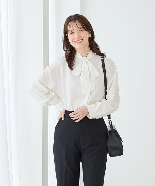 Honeys(ハニーズ)の「2wayボウタイブラウス(シャツ/ブラウス・レディース・ホワイト/ブルー・L/M/S)」の6枚目の写真