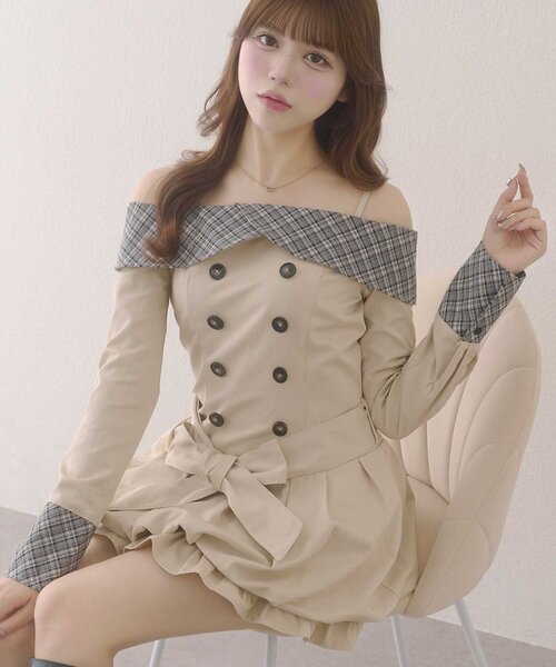 Belle Charme(ベルシャルム)の「【Belle Charme】2way Trench Onepiece(ワンピース・レディース・ブラック/ベージュ/アイボリー・FREE)」の2枚目の写真