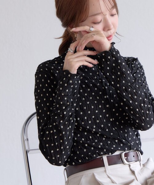 DISCOAT(ディスコート)の「【WEB限定】アソートストレッチボトルネックプルオーバー(Tシャツ/カットソー・レディース・ホワイト系その他3/ホワイト系その他/ブラック系その他/ブラック系その他3/ホワイト系その他2/ブラック系その他2・FREE)」の5枚目の写真
