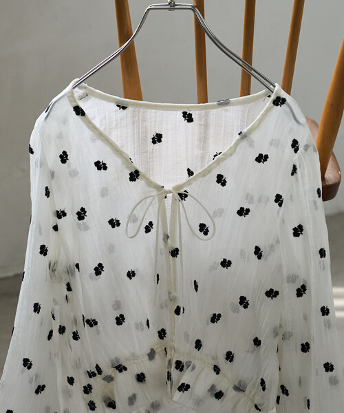 FREAK'S STORE(フリークスストア)の「花刺繍 シアーブラウス(シャツ/ブラウス・レディース・ブラウン/ブラック/オフホワイト・フリ-)」の11枚目の写真