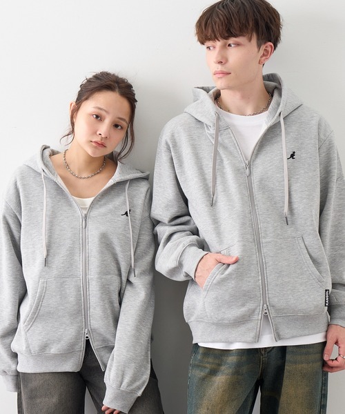 KANGOL(カンゴール)の「【KANGOL/カンゴール】別注 裏起毛 ワンポイント刺繍 ジップアップパーカー(パーカー・メンズ・ブラック/チャコールグレー/ライトグレー/アッシュグレー/ネイビー/ワイン・M/L/XL)」の1枚目の写真
