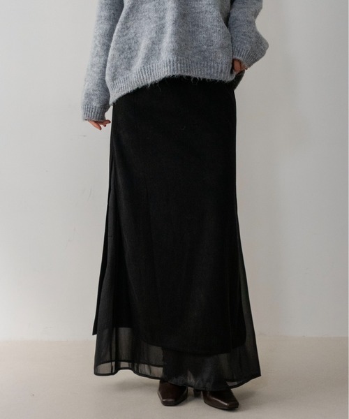 on:nue(オンニュ)の「【on:nue】スエードシアーレイヤードナロースカート /26-27 AW COLLECTION(スカート・レディース・カーキブラウン/ブラック/ブラウン・SMALL/MEDIUM)」の1枚目の写真