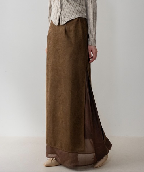 on:nue(オンニュ)の「【on:nue】スエードシアーレイヤードナロースカート /26-27 AW COLLECTION(スカート・レディース・カーキブラウン/ブラック/ブラウン・SMALL/MEDIUM)」の3枚目の写真