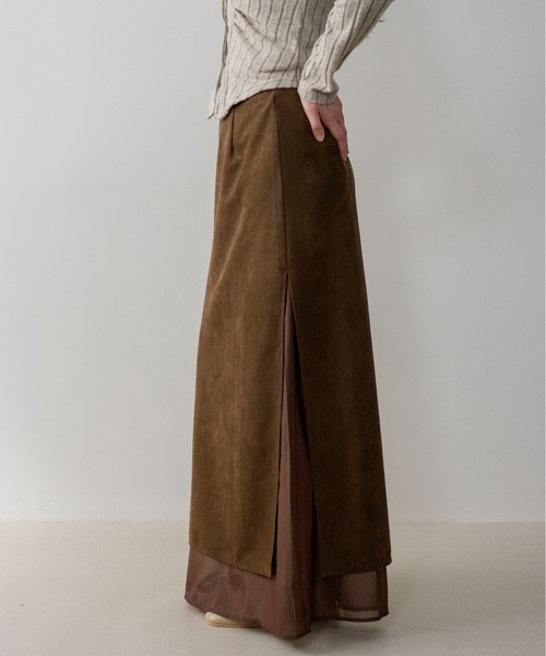 on:nue(オンニュ)の「【on:nue】スエードシアーレイヤードナロースカート /26-27 AW COLLECTION(スカート・レディース・カーキブラウン/ブラック/ブラウン・SMALL/MEDIUM)」の14枚目の写真