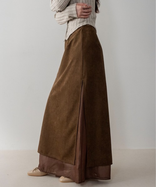 on:nue(オンニュ)の「【on:nue】スエードシアーレイヤードナロースカート /26-27 AW COLLECTION(スカート・レディース・カーキブラウン/ブラック/ブラウン・SMALL/MEDIUM)」の19枚目の写真