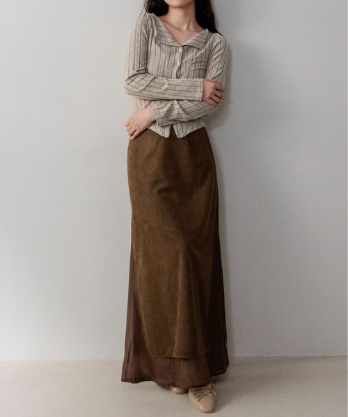 on:nue(オンニュ)の「【on:nue】スエードシアーレイヤードナロースカート /26-27 AW COLLECTION(スカート・レディース・カーキブラウン/ブラック/ブラウン・SMALL/MEDIUM)」の22枚目の写真