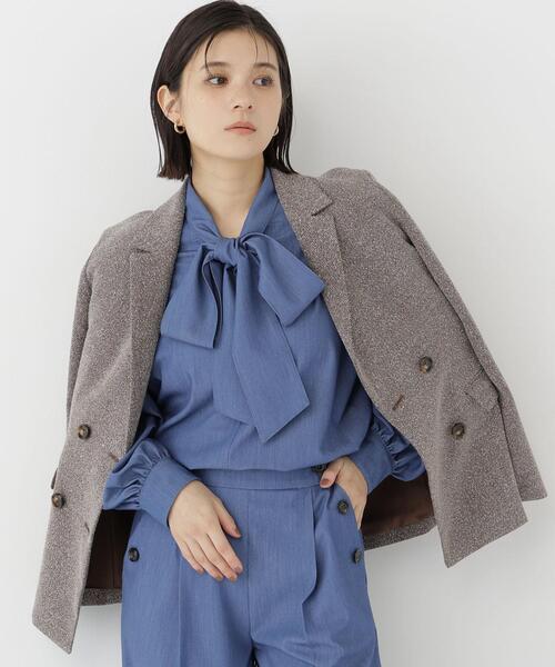 NATURAL BEAUTY BASIC(ナチュラルビューティーベーシック)の「デニムライク SETUP リボンボウタイブラウス(シャツ/ブラウス・レディース・ブルー/ネイビー・FREE)」の4枚目の写真
