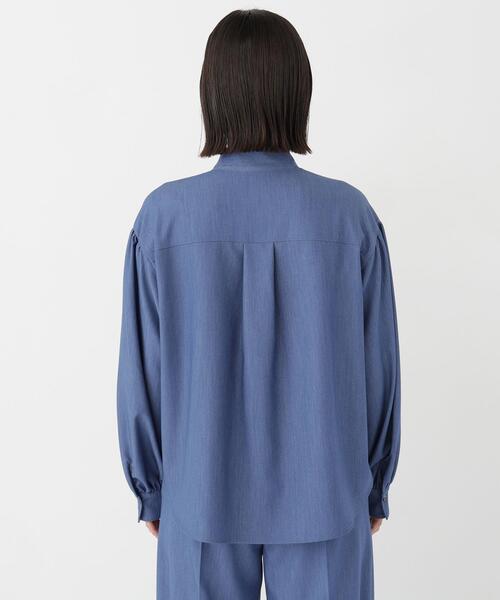 NATURAL BEAUTY BASIC(ナチュラルビューティーベーシック)の「デニムライク SETUP リボンボウタイブラウス(シャツ/ブラウス・レディース・ブルー/ネイビー・FREE)」の11枚目の写真